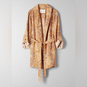 Aritzia Babaton Kahlo Mid Robe